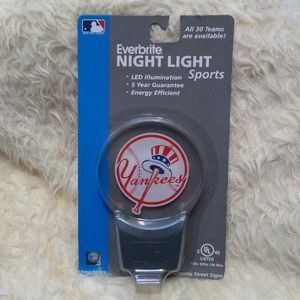NY Yankees Night Light